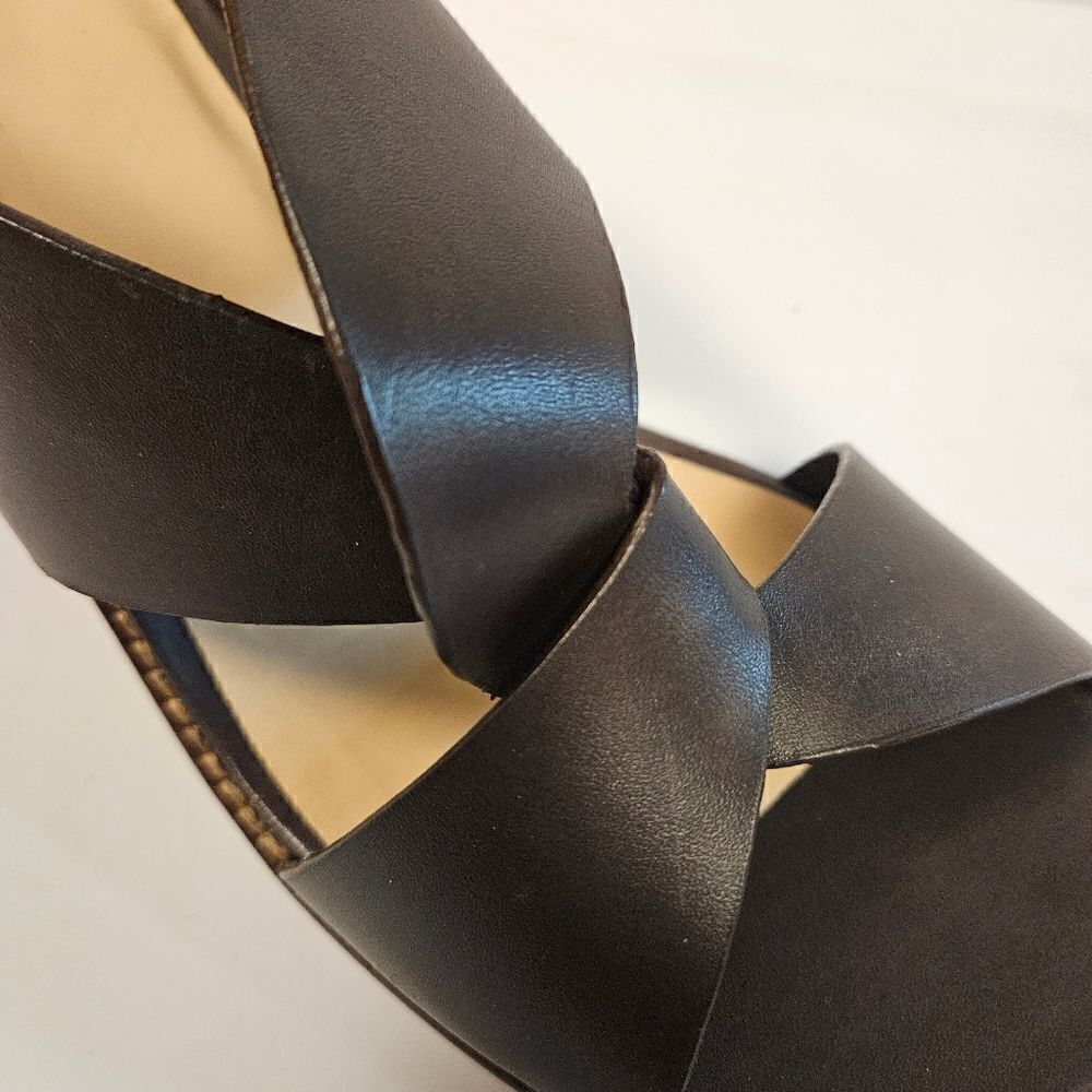Tahri Brown  Leather Sandals  sz 11 - Picture 7 of 9